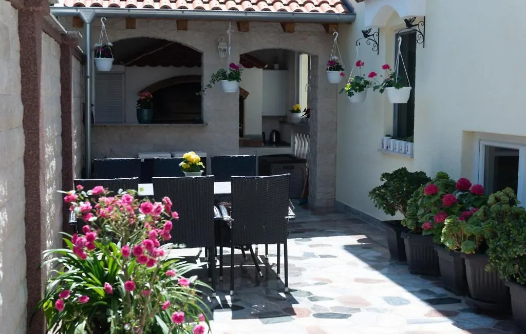 Apartman Lucija 5 By Villas Guide Crikvenica Croatia